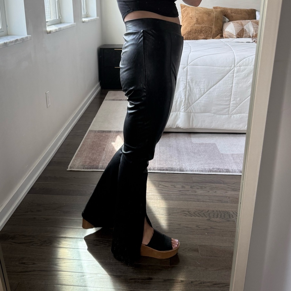 Commando Black Leather Women's Pants - Picture 4 of 5